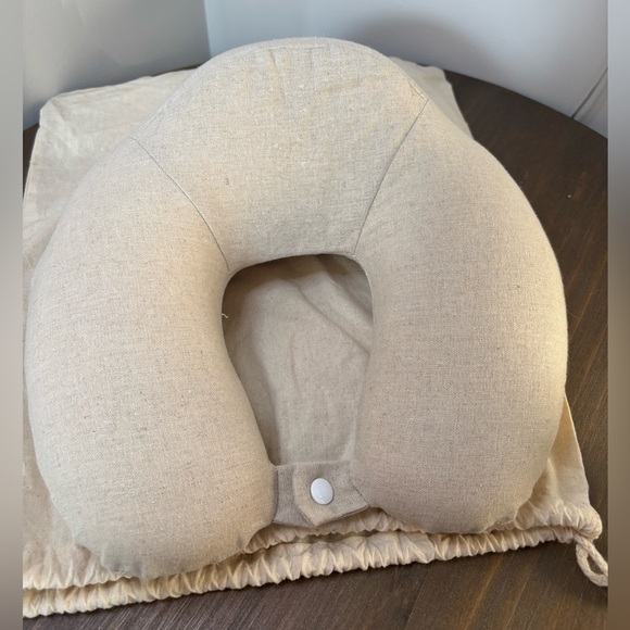 Kanjo Tan Neck Pillow - Picture 1 of 6
